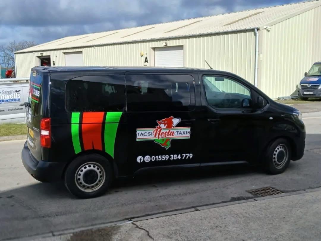 8-seat taxi